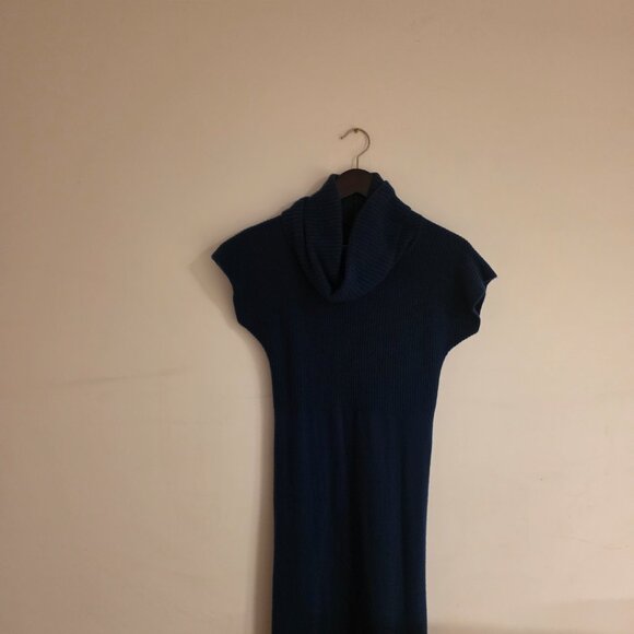 Dress - Picture 5 of 5